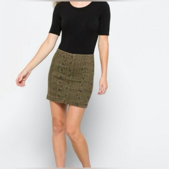 Free People Modern Femme Denim Mini
Skirt In Dusty Army Combo, Size 6 - NWT - Picture 1 of 3